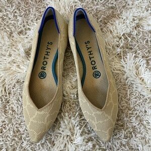 Rothy’s Sahara Points